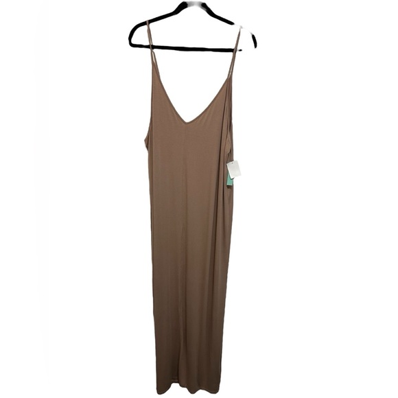Abound V-Neck Spaghetti Straps Maxi Dress Color Tan Size 2X No Pockets New NWT. - Picture 3 of 7